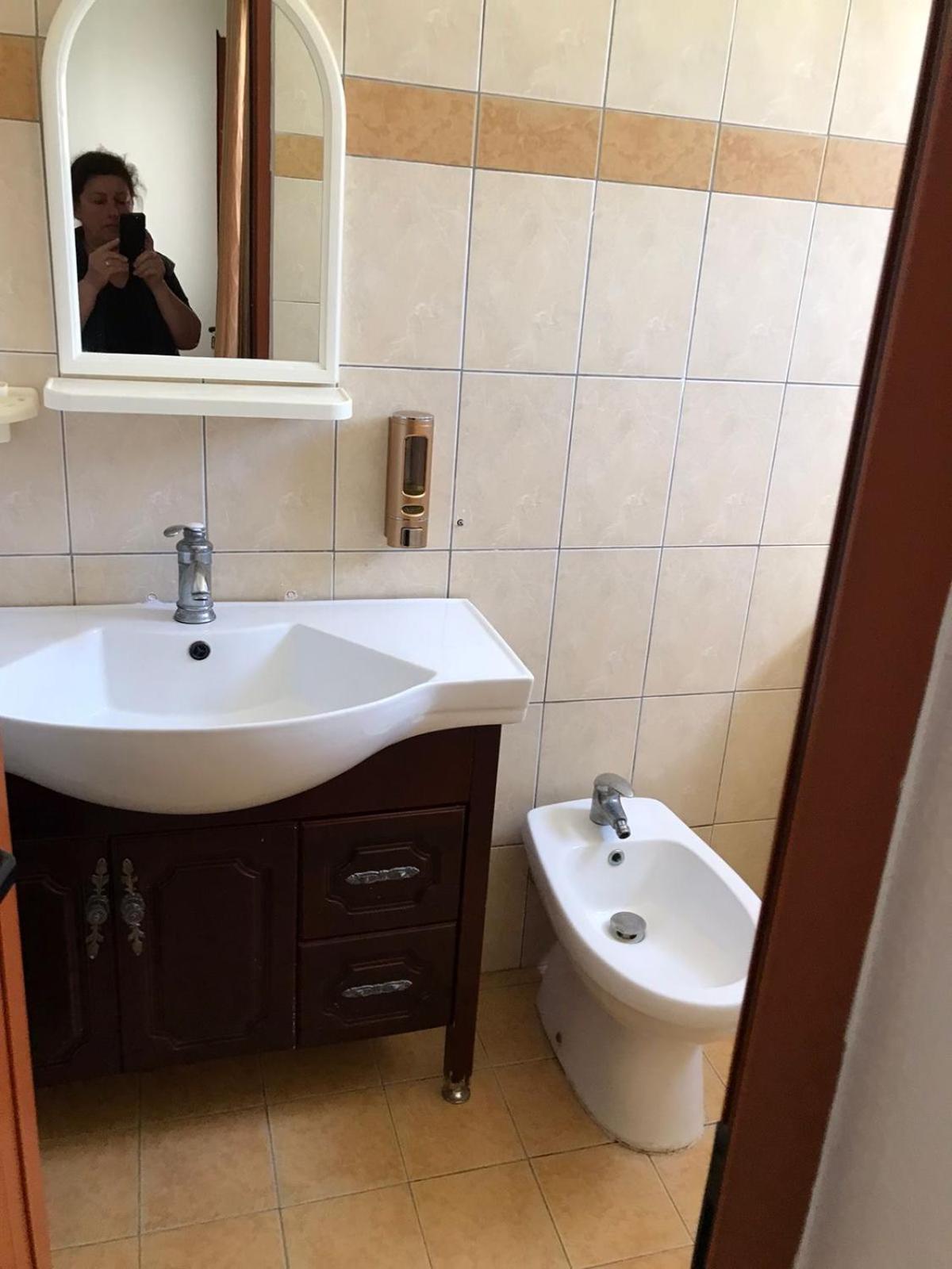 Vila Cano Hotel Durres Bagian luar foto