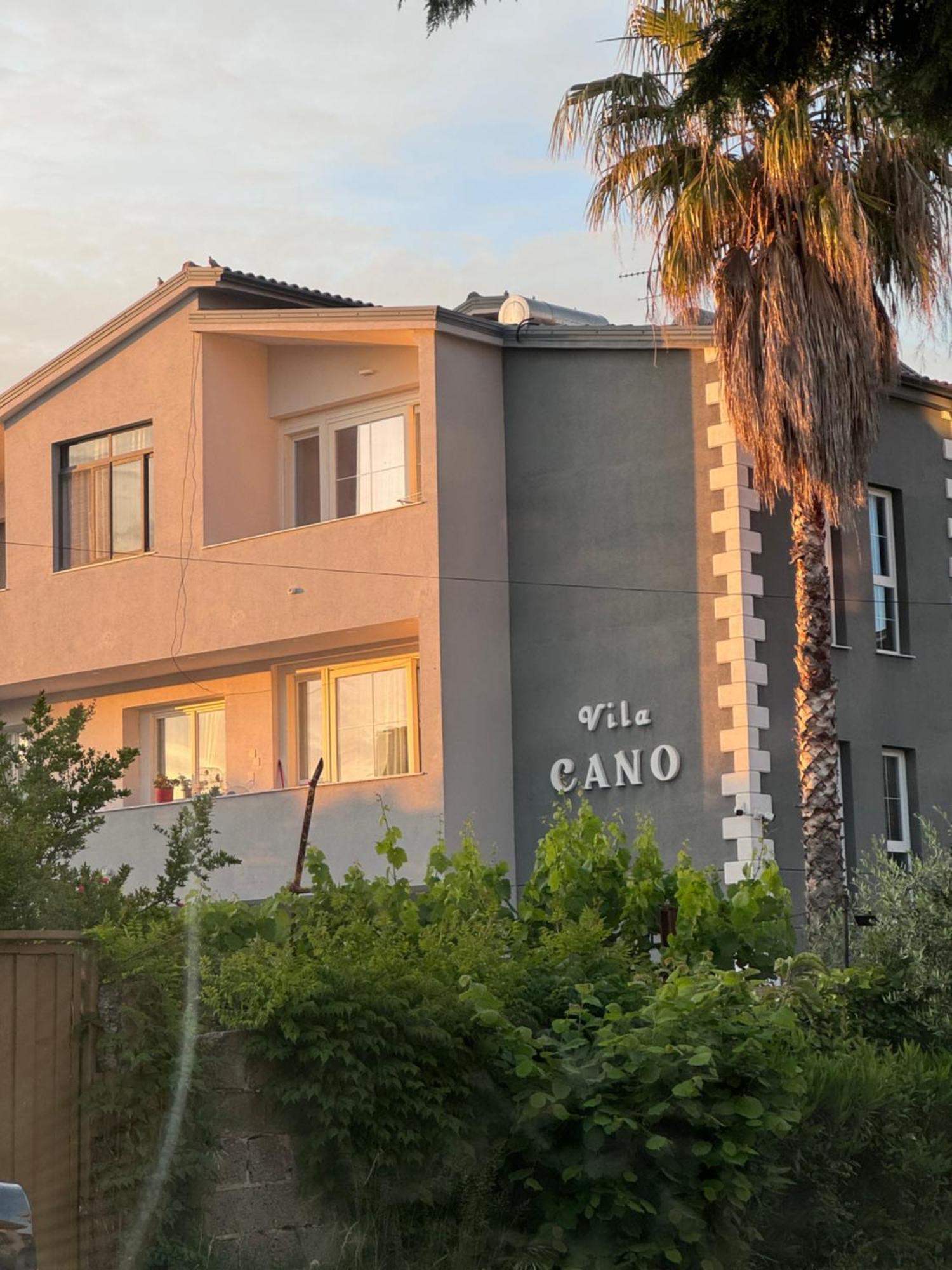 Vila Cano Hotel Durres Bagian luar foto