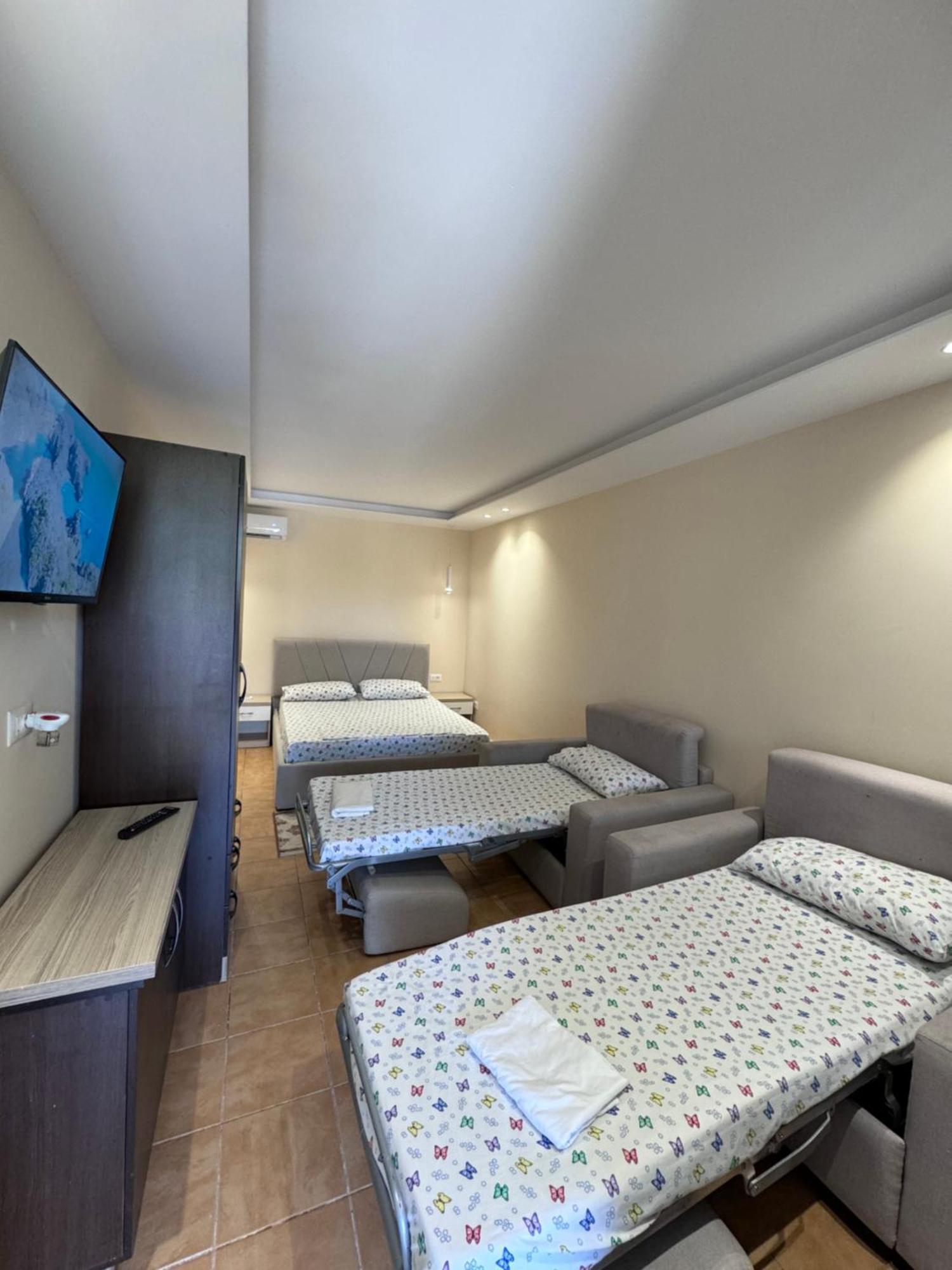 Vila Cano Hotel Durres Bagian luar foto