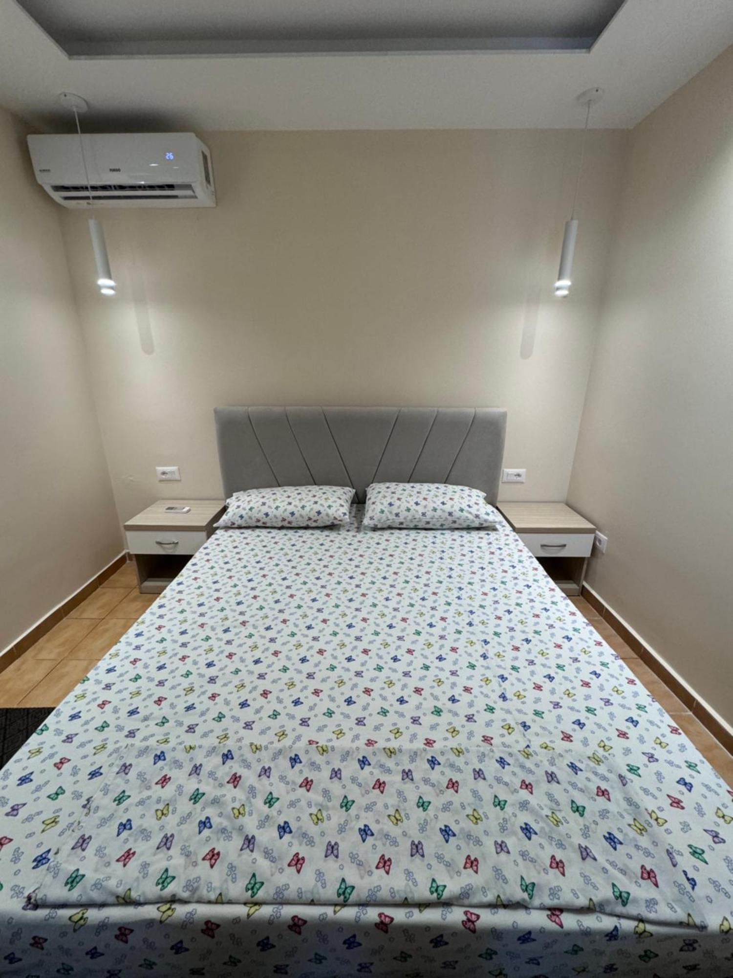 Vila Cano Hotel Durres Bagian luar foto